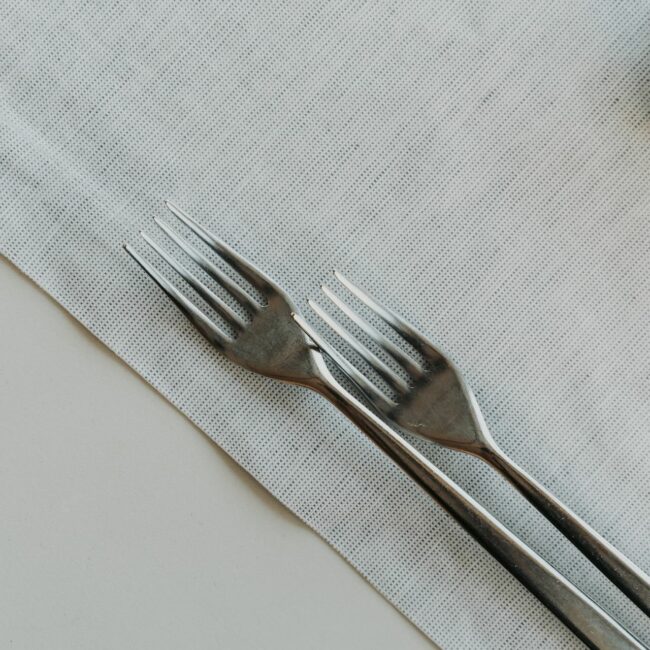 Dettaglio della mise en place elegante del ristorante Salegrosso a Marciana Marina all’Isola d’Elba